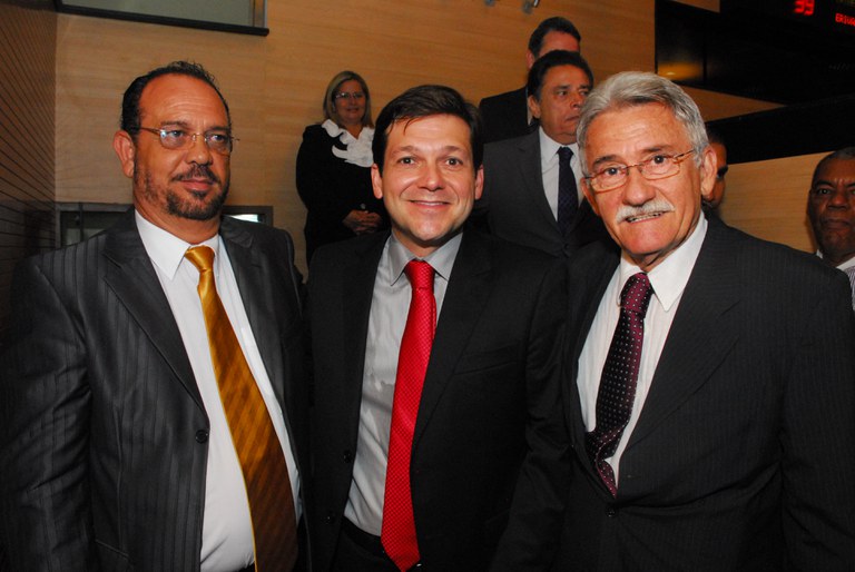Prefeito Geraldo Júlio, Vice   Prefeito Luciano Siqueira e o Presidente Vicente André Gomes