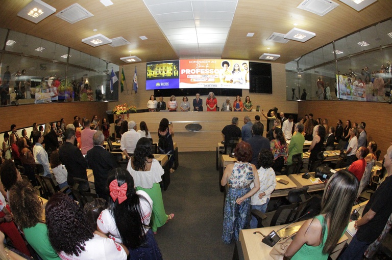 Câmara do Recife faz reunião solene para homenagear o Programa Paradão  Evangélico — Câmara Municipal do Recife - PE