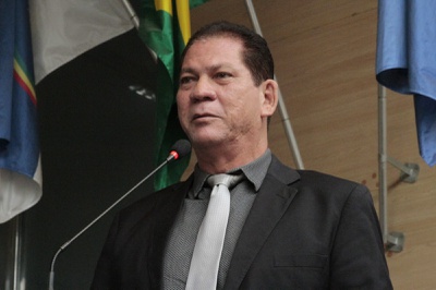 Almir Fernando faz elogios à Prefeitura do Recife