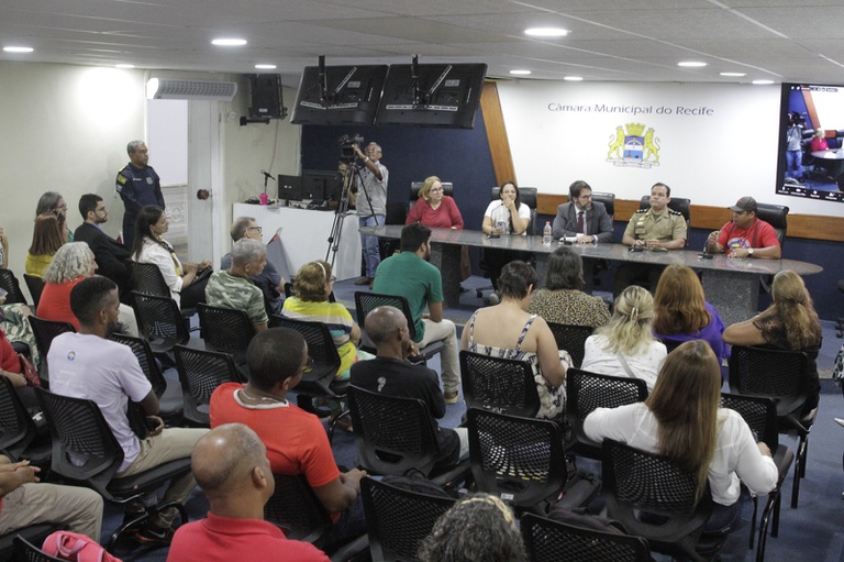 Audiência pública debate eficiência do Centro Pop de Boa Viagem