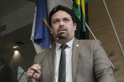 Felipe Alecrim debate situação do Saúde Recife