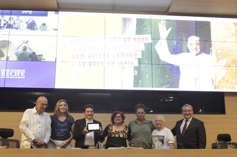 Solene exalta os 60 anos de Arcebispado de Dom Helder Camara e os 40 anos do IDHeC