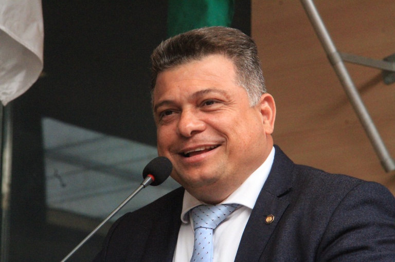 Júnior de Cleto apresenta giro de notícias com ações da Prefeitura