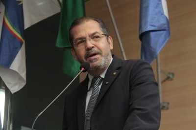 Carlos Muniz exalta expansão de parques e praças no município