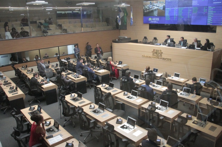 Vereadores debatem solicitações de serviços de infraestrutura para a cidade