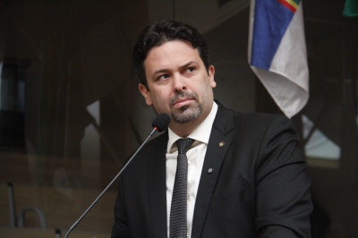 Felipe Alecrim cobra política pública em favor da mulher