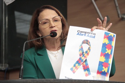 Ana Lúcia fala da importância do Abril Azul