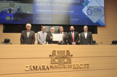 Câmara Municipal homenageia a CDL Recife