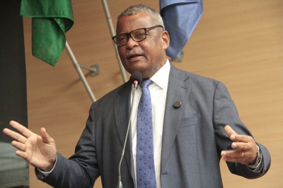 Luiz Eustáquio destaca ações da Prefeitura e projeto de sua autoria