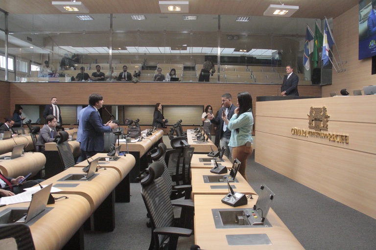 Programa Bolsa Azul é aprovado em primeira votação com emenda supressiva