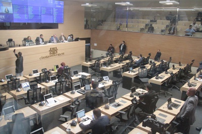 Assoreamento de rios e canais são assuntos em debate