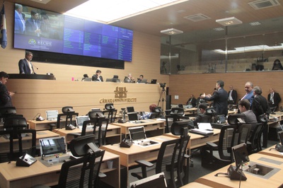 Contas do Poder Executivo relativas a 2010 e 2012 são aprovadas