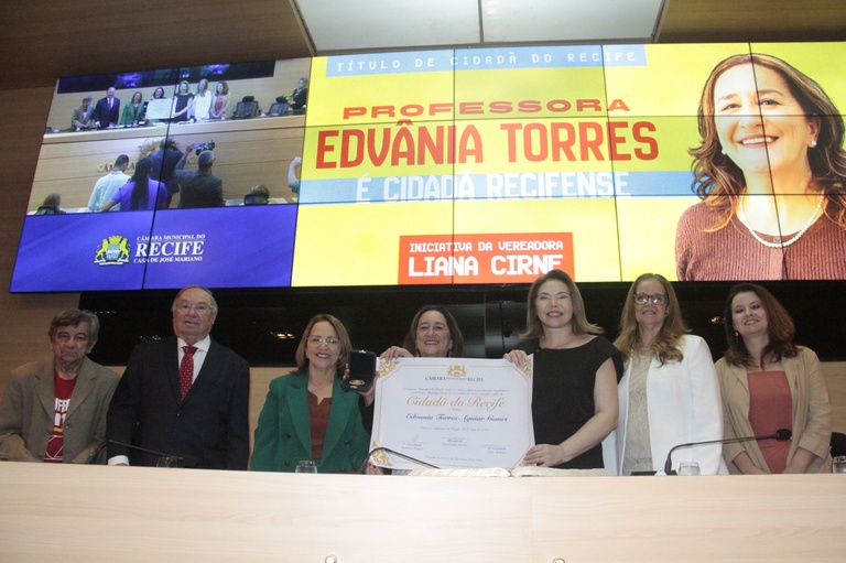 Professora Edvânia Torres é a nova cidadã do Recife