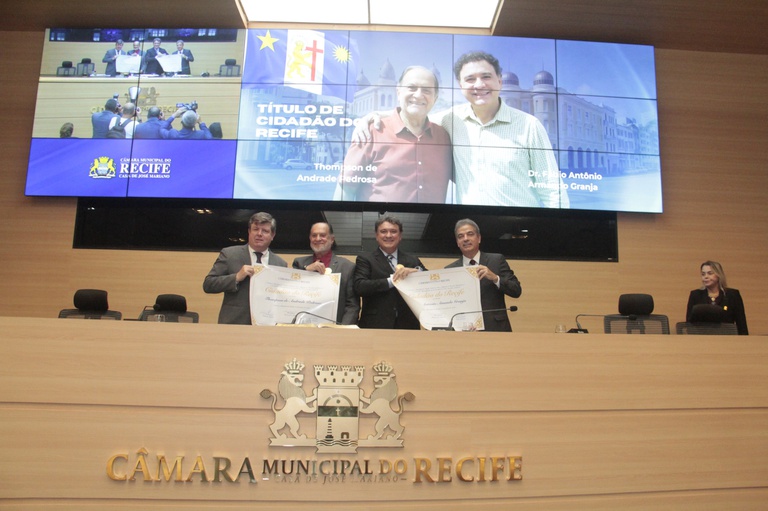 Câmara entrega Título de Cidadão do Recife a Thompson Pedrosa e Fábio Granja
