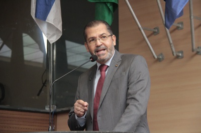 Carlos Muniz cobra providências para o metrô do Recife após morte de trabalhador