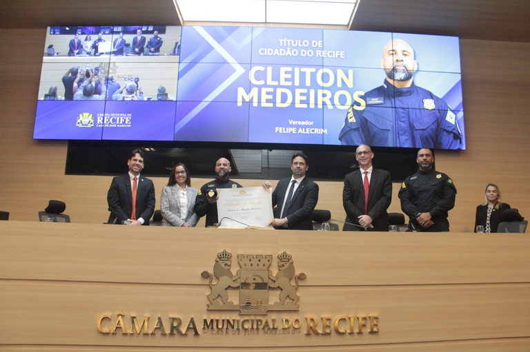 Superintendente da PRF recebe Título de Cidadão do Recife
