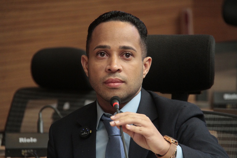 Douglas Brito Ativista reivindica serviços para a Zona Norte
