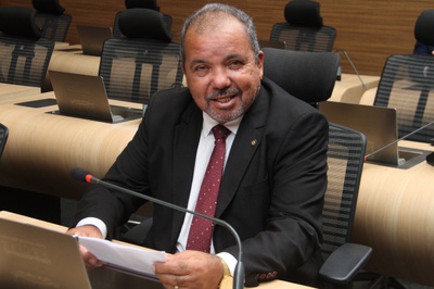Hélio Guabiraba solicita ações para vários bairros do Recife