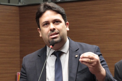 Projeto de Felipe Alecrim regulamenta internação voluntária e involuntária de dependentes de drogas no Recife