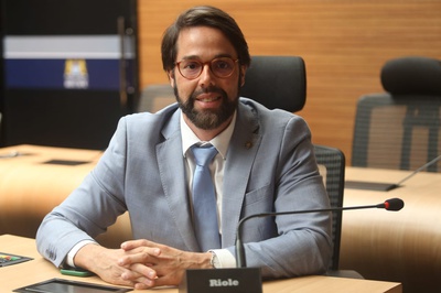 Vereador Paulo Muniz solicita melhorias em ruas do Recife