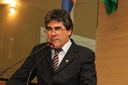 Aderaldo Pinto homenageia Matriz da Torre