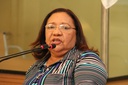 Aimée Carvalho exalta profissional da educação