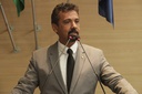 Alcides Teixeira elogia projetos e cobra ações da Prefeitura