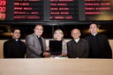 Aline Mariano presta homenagem ao padre salesiano Sérgio Lúcio