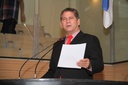 Almir Fernando celebra datas comemorativas