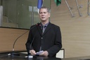 Almir Fernando celebra Dia do Gari 