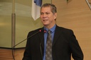 Almir Fernando critica redução do programa Farmácia Popular