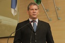 Almir Fernando defende construção de escola 