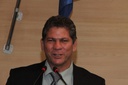 Almir Fernando destaca Dia do Educador Social
