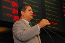 Almir Fernando destaca programas do governo