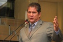 Almir Fernando lamenta negativa de entrega de empresas delivery