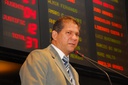 Almir Fernando pede provadores adequados para cadeirantes