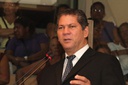 Almir Fernando reclama falta de atendimento aos requerimentos