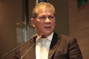 Almir Fernando repercute reunião com secretário de Educação