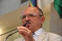 Amaro Cipriano Maguari lê carta testamento de Vargas