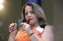 Ana Lúcia parabeniza Universal pela abertura de poço em Mosiro