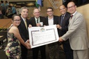 Apae recebe a Medalha de Mérito José Mariano