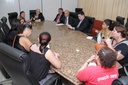 Comissão recebe professores concursados
