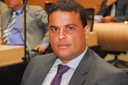 Davi Muniz homenageia morador da Várzea