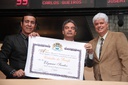 Elymar Santos recebe Título de Cidadão do Recife