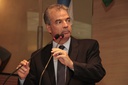 Gilberto Alves defende parecer sobre regulamentação de aplicativo