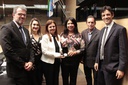 Goretti Queiroz concede Título de Cidadã a ativista da causa animal