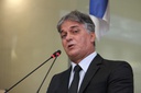 Henrique critica flexibilização de armas no país