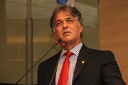Henrique Leite debate situação da escola Vila dos Milagres