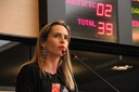 Isabella de Roldão discute requerimentos sugeridos por alunos