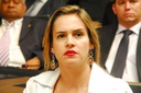 Isabella de Roldão propõe Programa Auxílio Creche aos pais que tenham filhos na educação infantil.